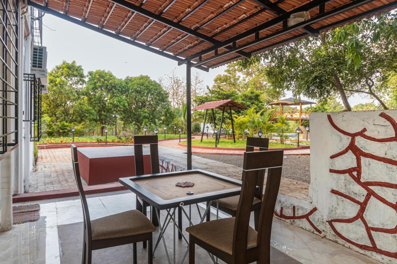 Saffronstays Riverfront Manor, 5-Bdr Pool Villa By Pej River كارجات المظهر الخارجي الصورة