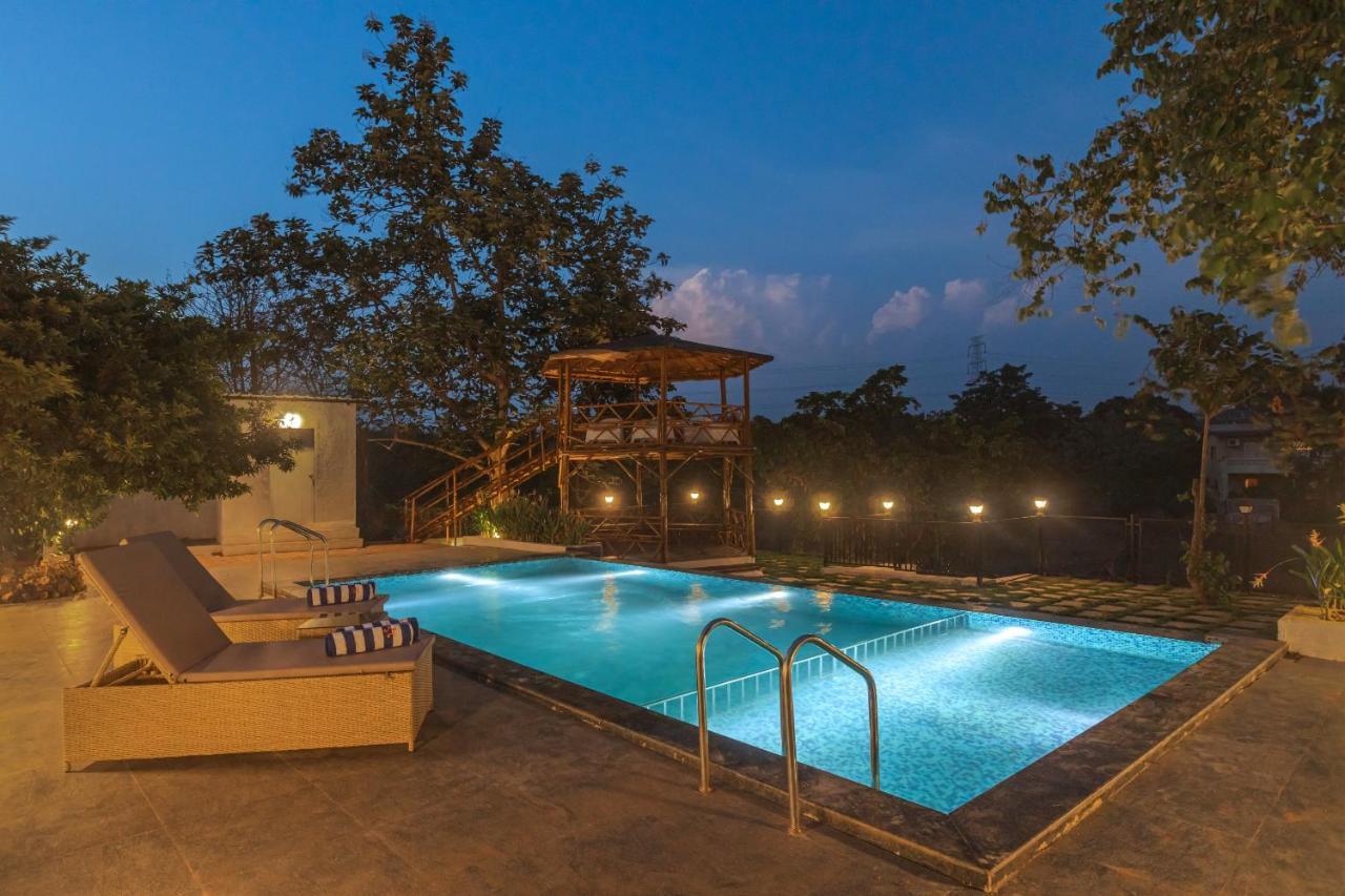 Saffronstays Riverfront Manor, 5-Bdr Pool Villa By Pej River كارجات المظهر الخارجي الصورة